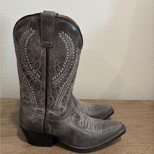Gray Western Embroidered Leather Cowboy Boots